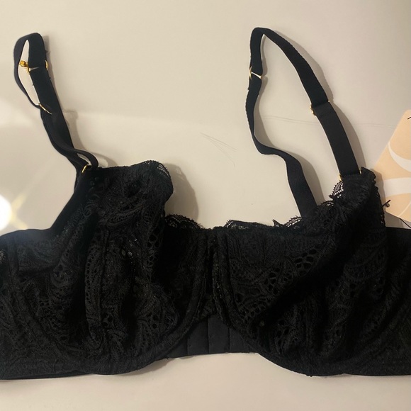 NWT Lively Unlined Lace Bra in Black - Picture 6 of 13